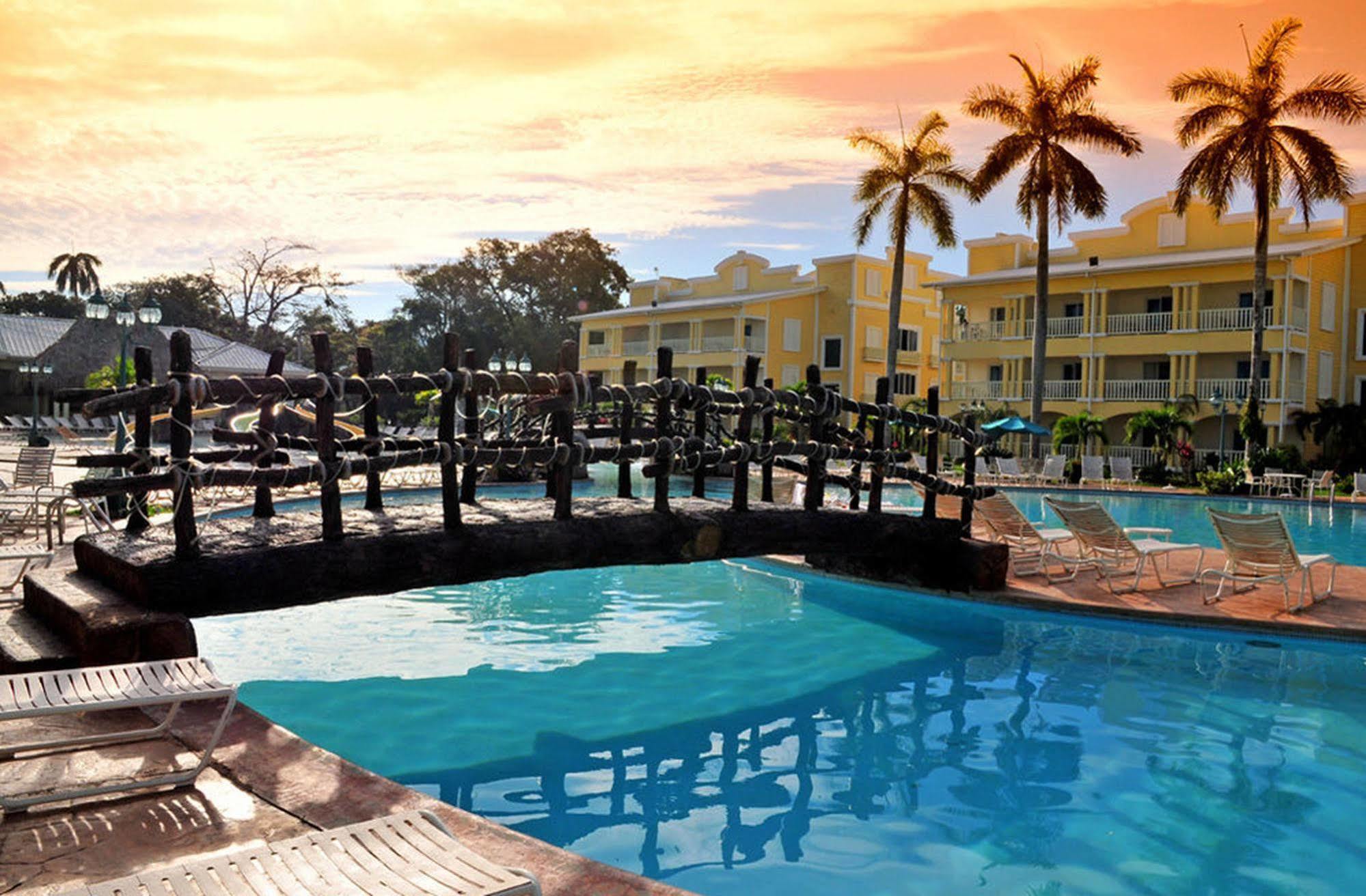 Telamar Resort Exterior photo